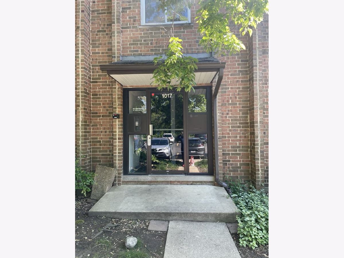 Condominiums Sold Hidden Ponds Schaumburg Illinois, 1017 Buccaneer