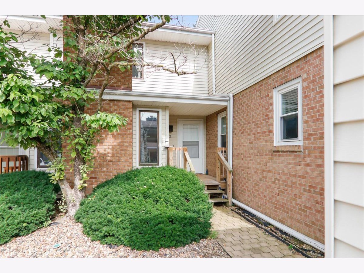  Sold Normal Illinois, 903 Linden