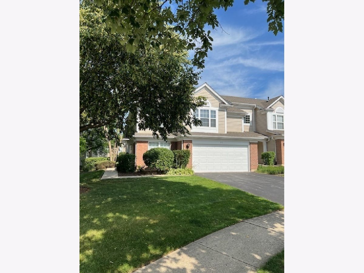 Townhomes Sold Coventry Park Palatine Illinois, 372 Crown