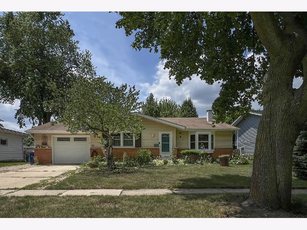 Homes Sold Fairview Plaza St Charles Illinois, 257 Fairview