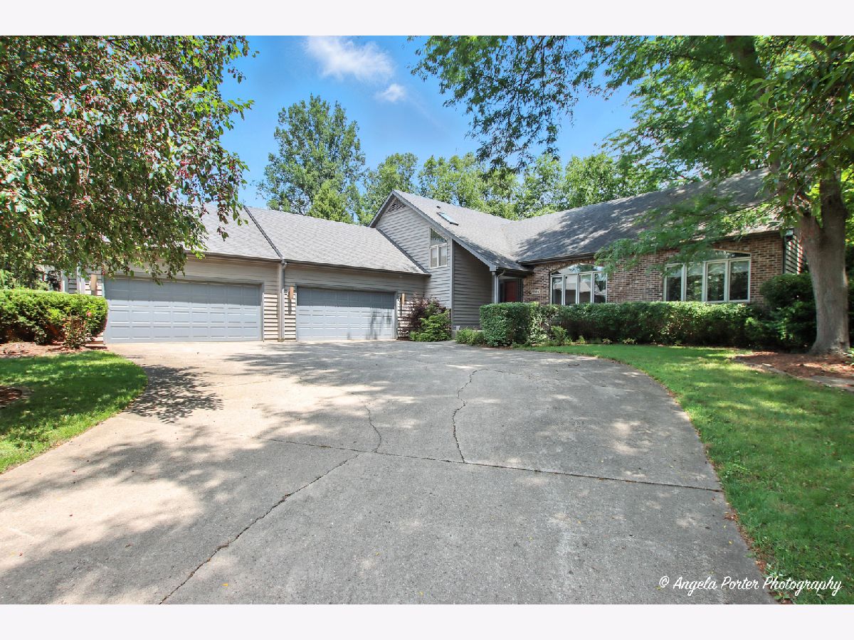 Homes Sold Martin Woods Mchenry Illinois, 5904 Whiting