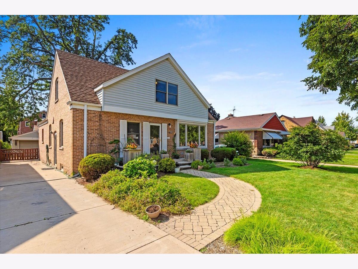  Rented Chicago Illinois, 7236 Olcott