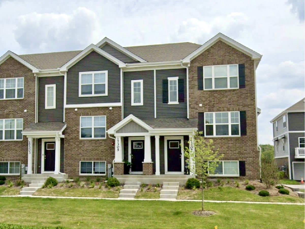  Rented Tinley Park Illinois, 17307 Roscommon