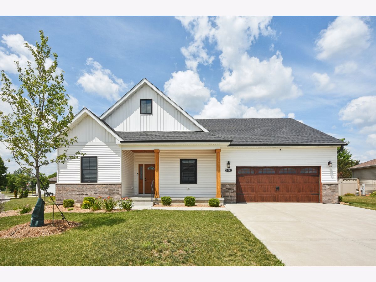  Sold Coal City Illinois, 220 Primrose