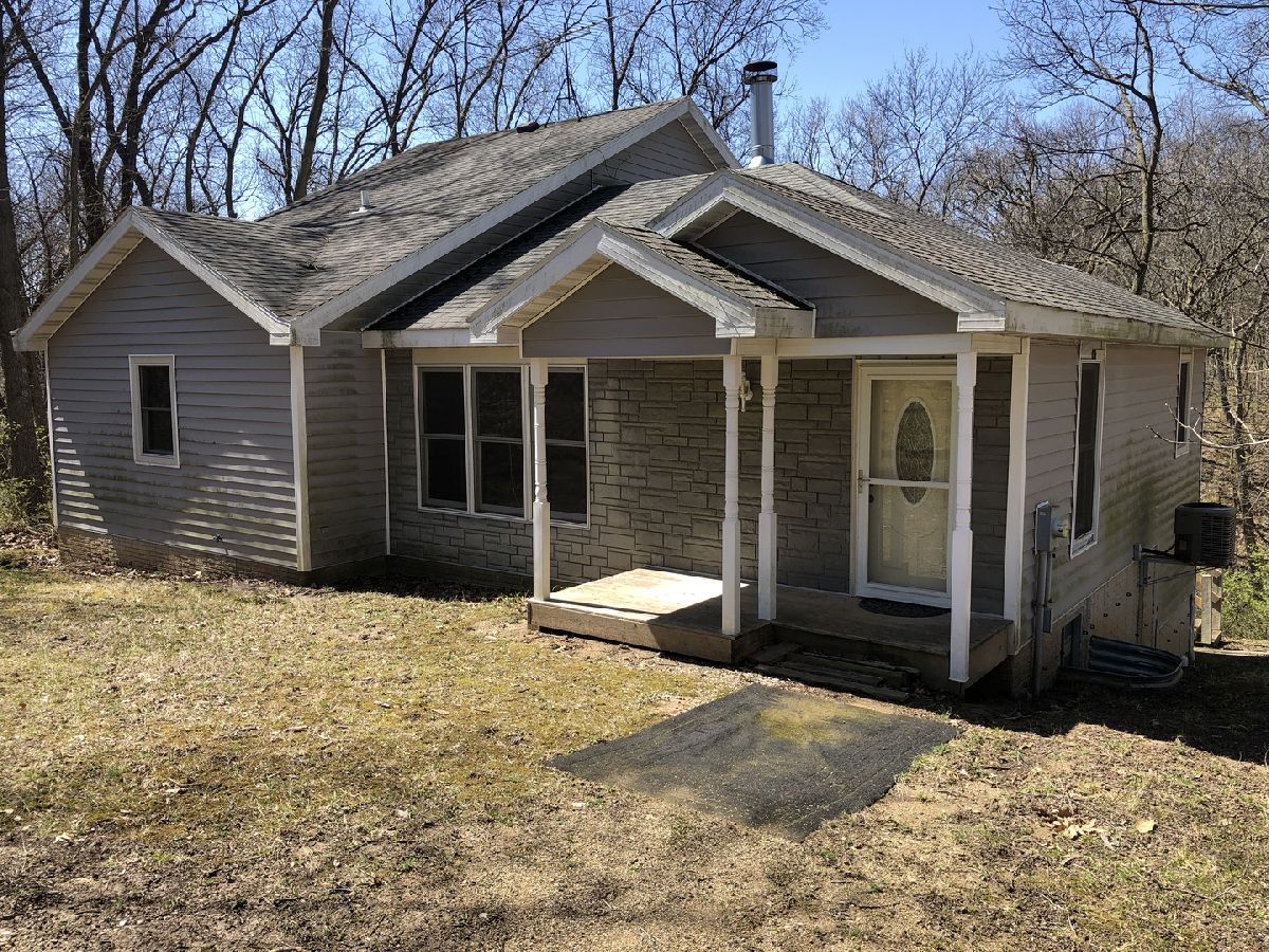 Homes For Sale Lake Thunderbird Putnam Illinois, 7 Cedar Lane