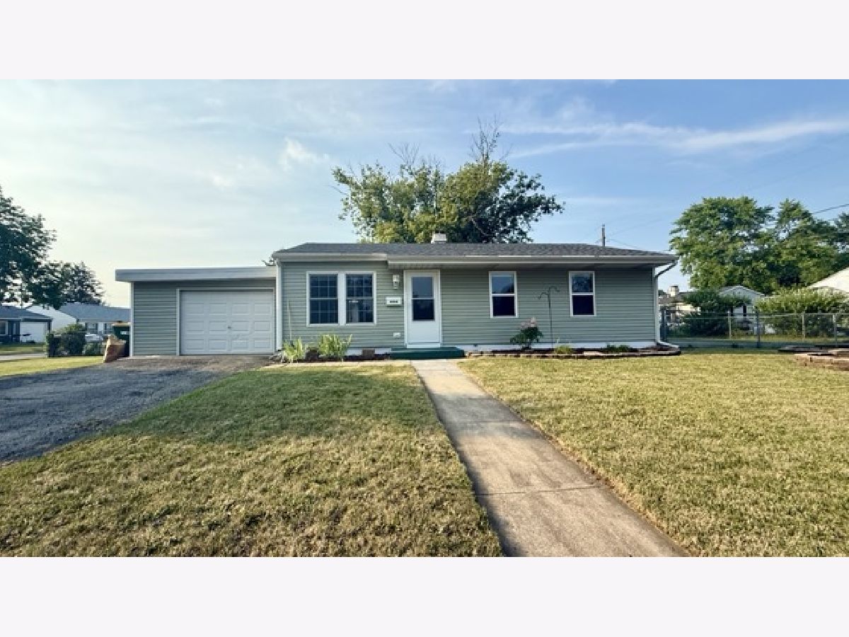 Rented Romeoville Illinois, 406 Belmont
