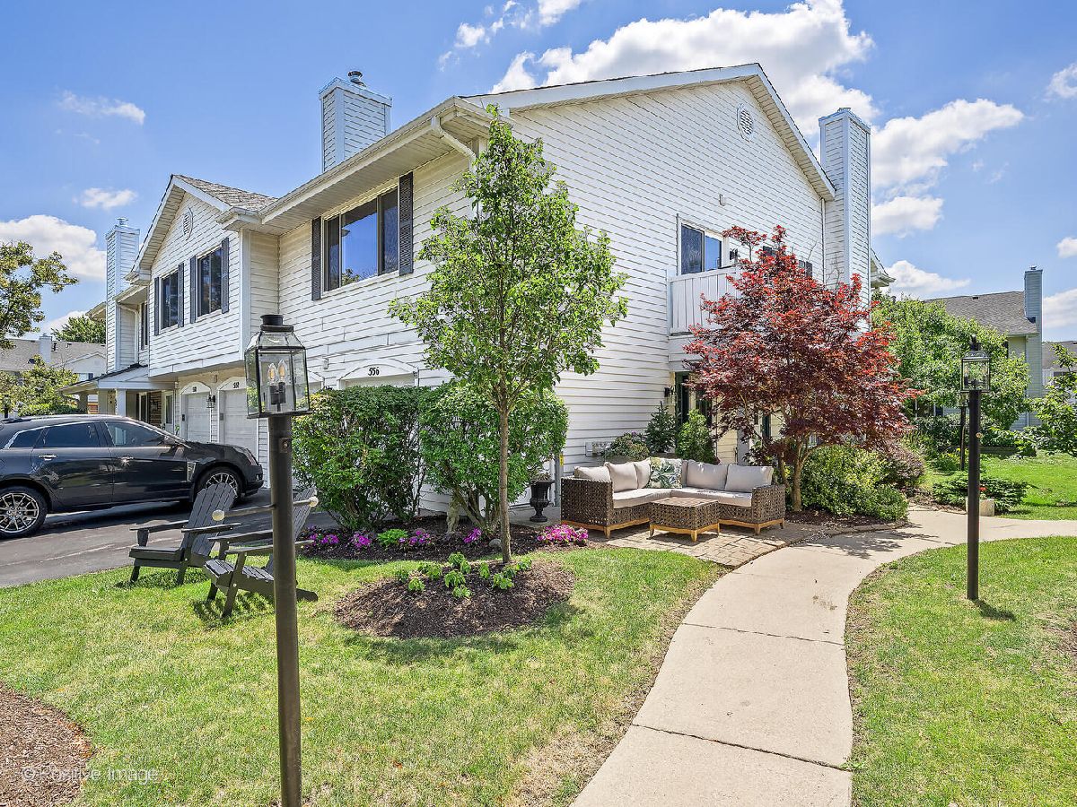  Sold Clarendon Hills Illinois, 556 Willowcreek
