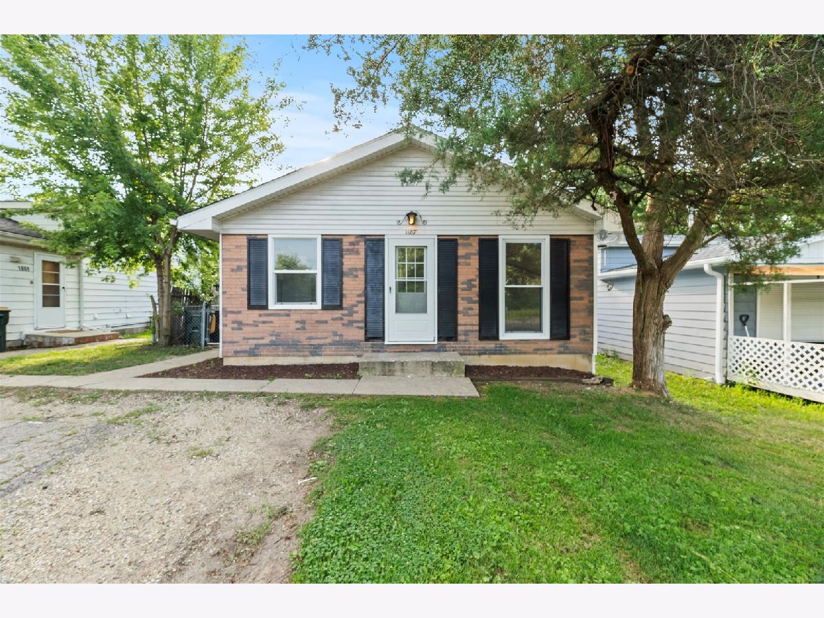  Rented Round Lake Beach Illinois, 1607 Cedar Lake