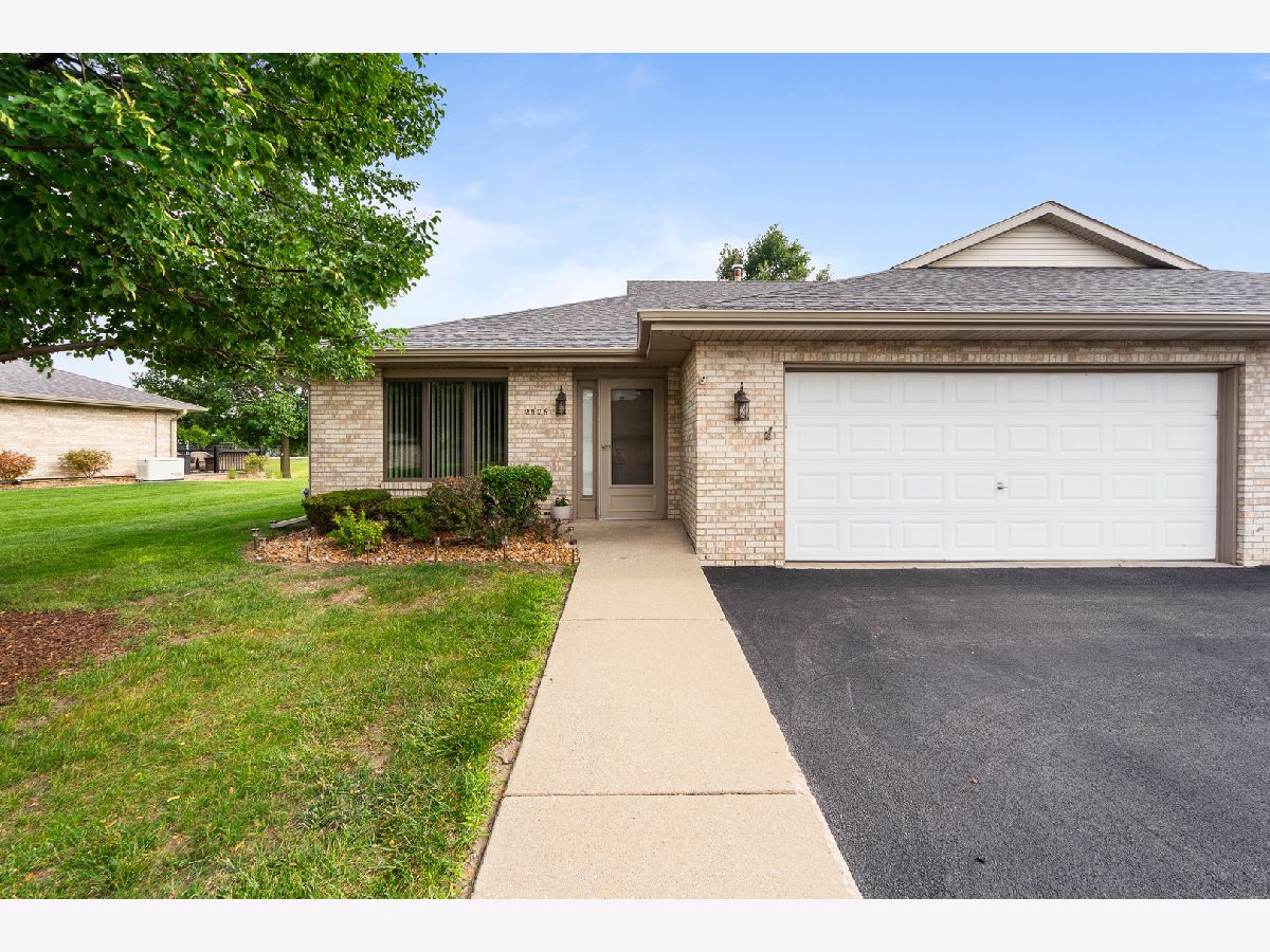 Condos & Townhomes For Sale Fairway Estates Joliet Illinois, 2526 Par Four Court