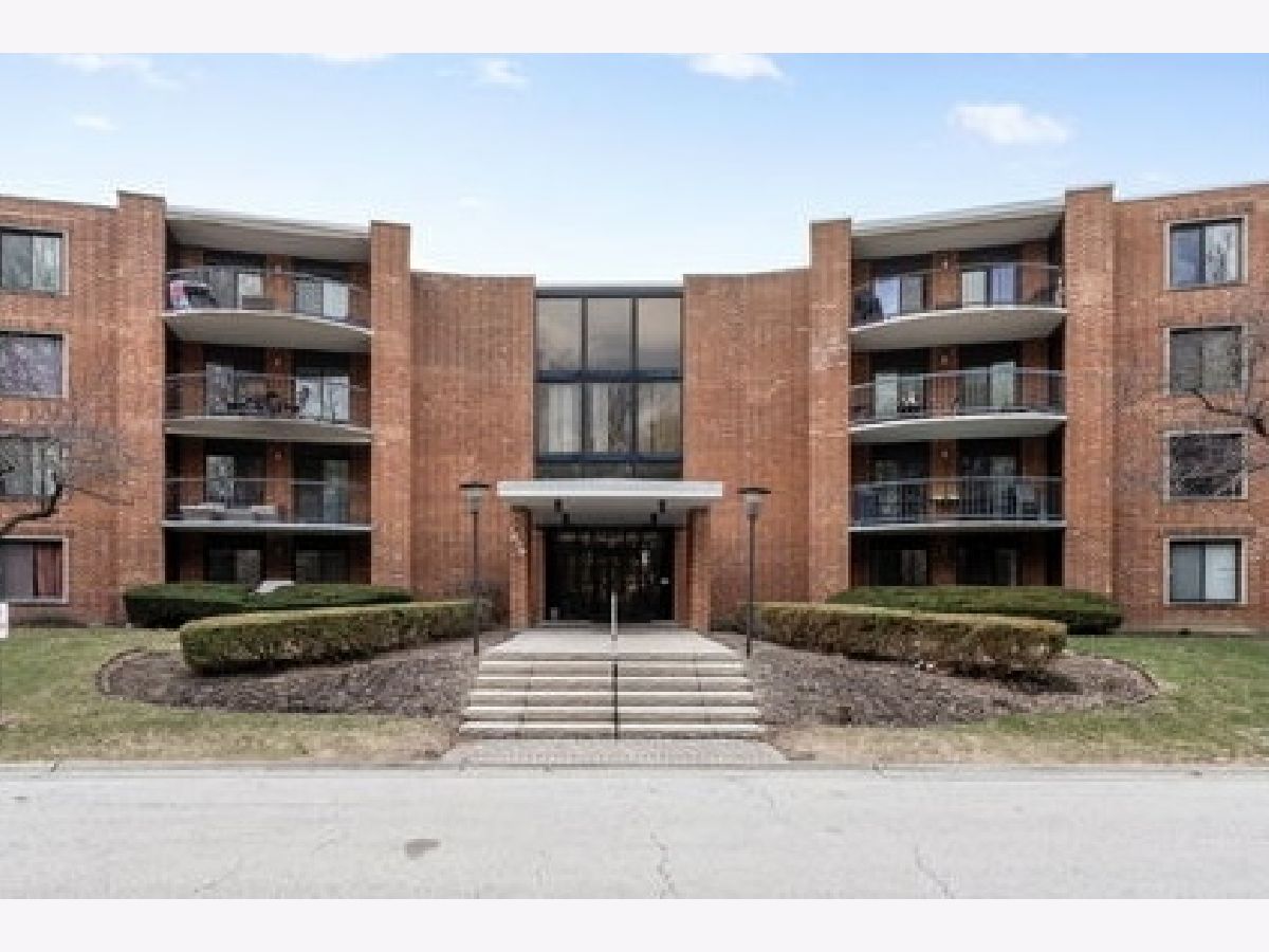  Sold Arlington Heights Illinois, 1615 Central