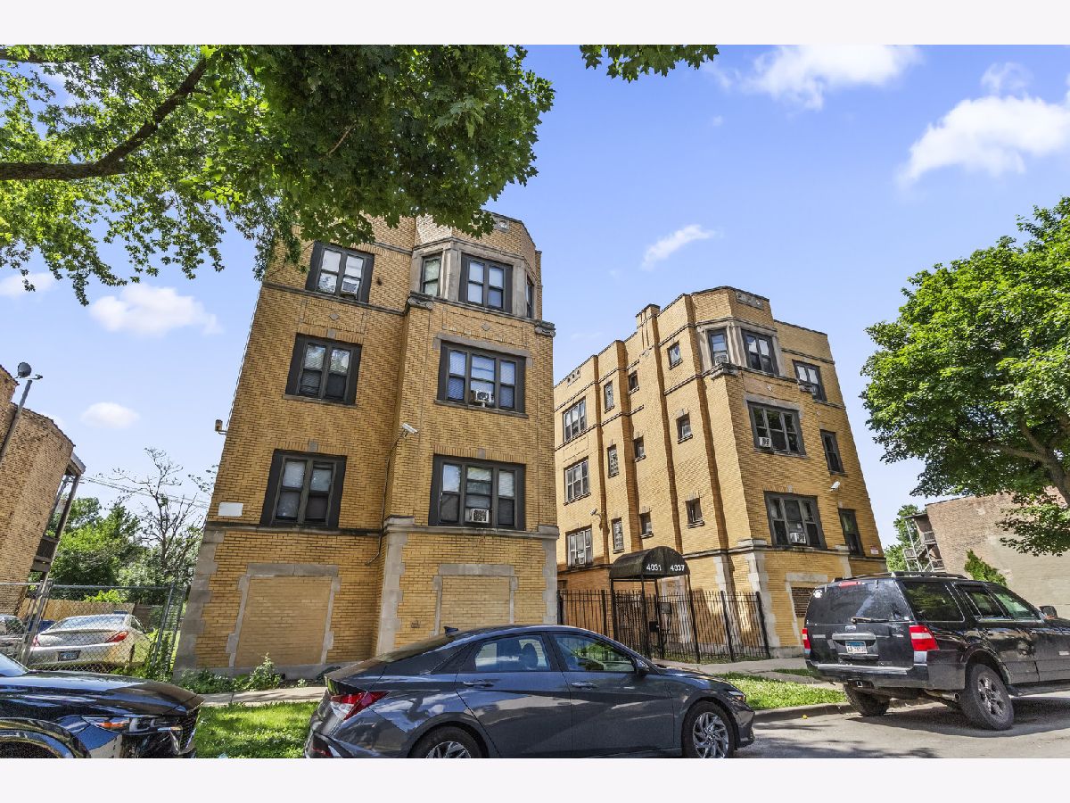  Rented Chicago Illinois, 4035 Gladys