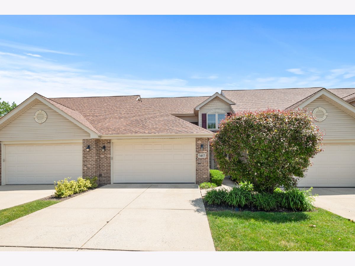 Townhomes Sold Equestrian Ridge Hickory Hills Illinois, 9403 Saratoga