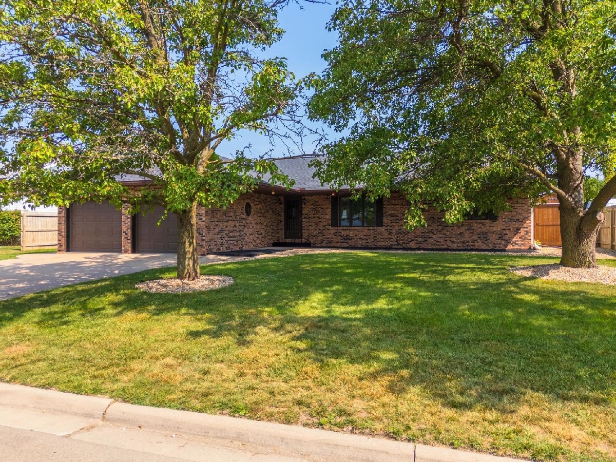  Sold Pontiac Illinois, 1413 Bethany