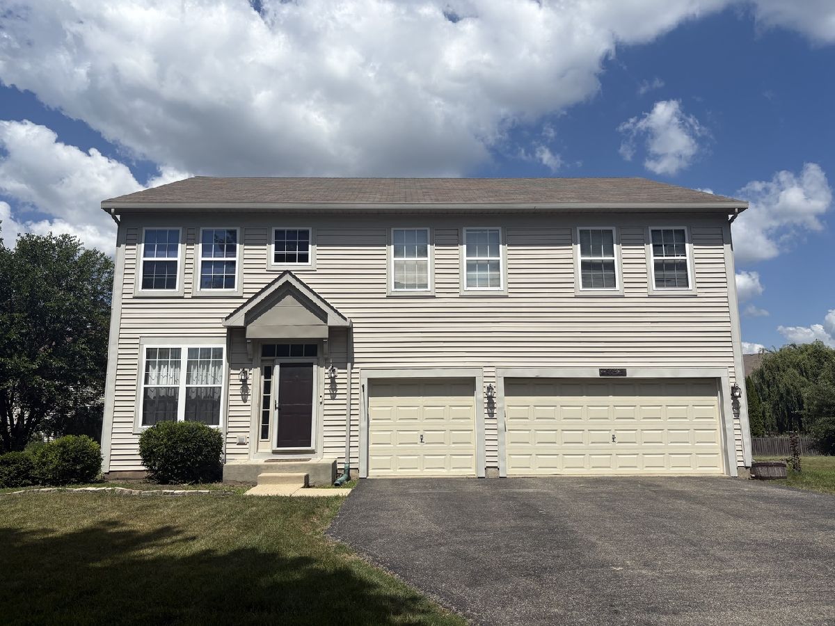 Homes & Townhomes & Condos For Sale Lakewood Springs Plano Illinois, 3649 Bailey Street