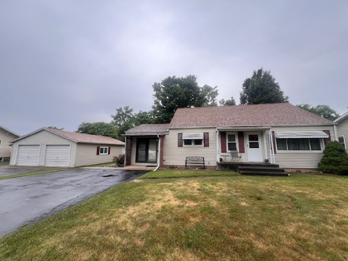  Sold Clinton Illinois, 405 Clinton