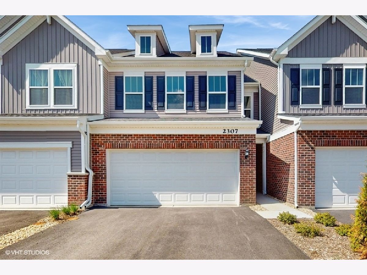  Rented Bolingbrook Illinois, 2307 Ryegrass