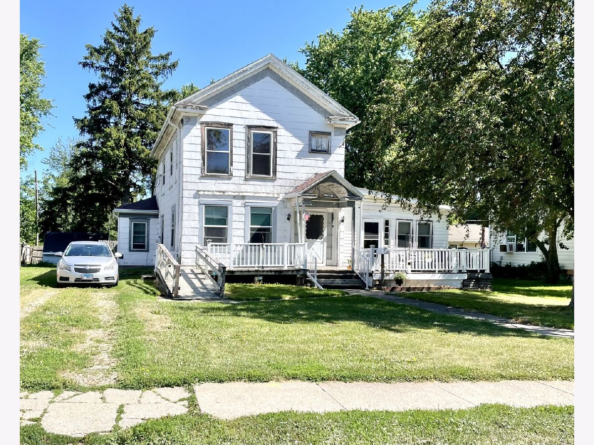  Sold Mendota Illinois, 702 Meriden