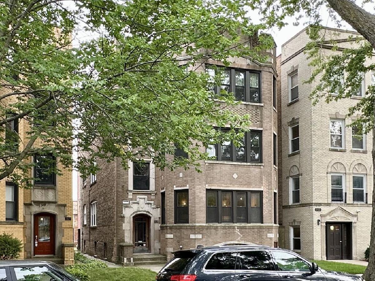  Rented Chicago Illinois, 2619 Greenleaf