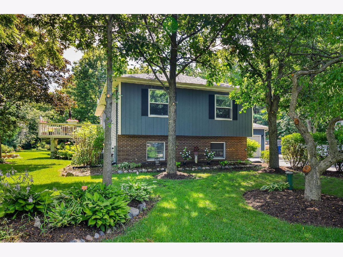  Sold Campton Hills Illinois, 4N531 Arrowhead