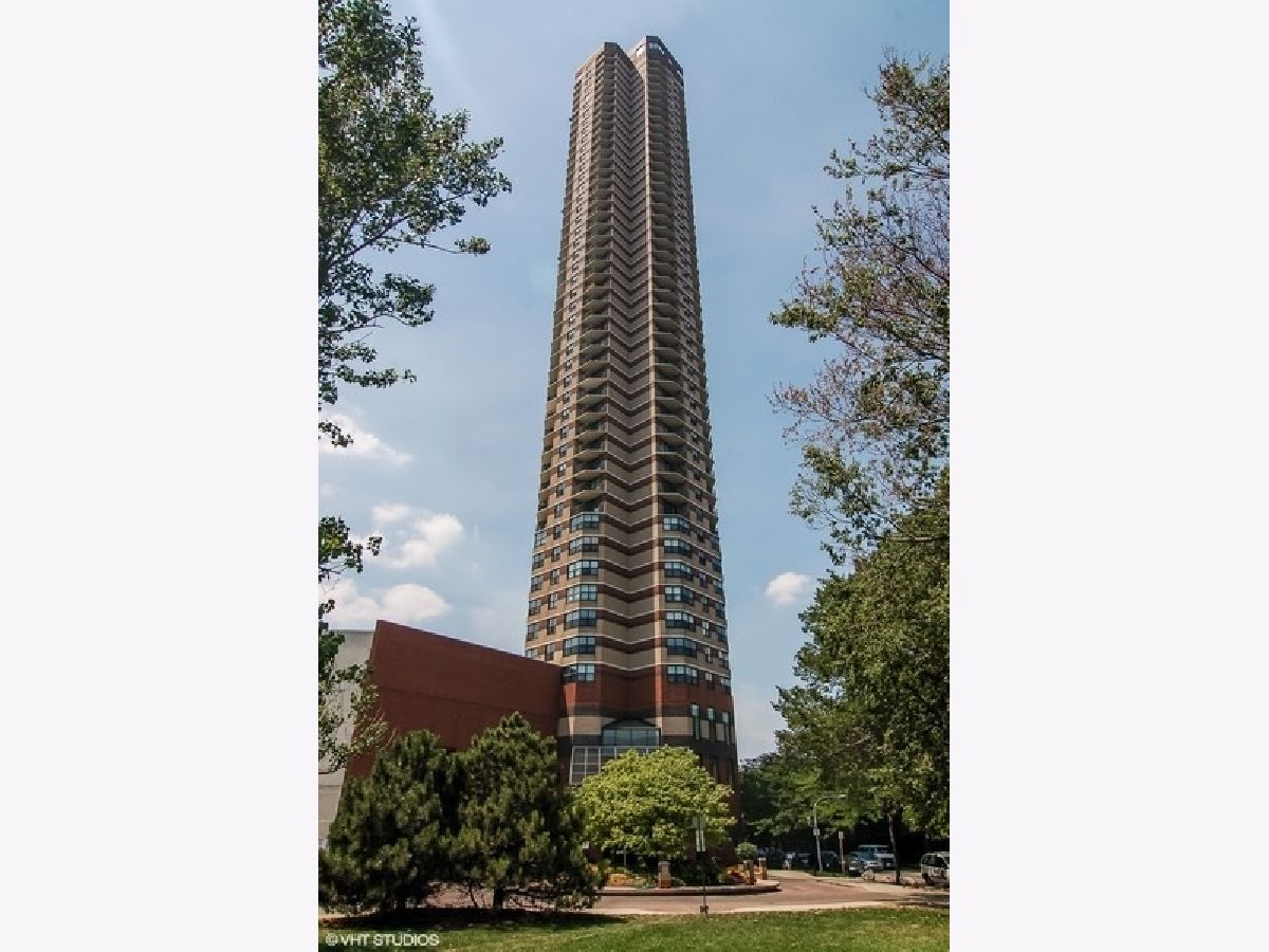 Condominiums Rented The New York Chicago Illinois, 3660 Lake Shore