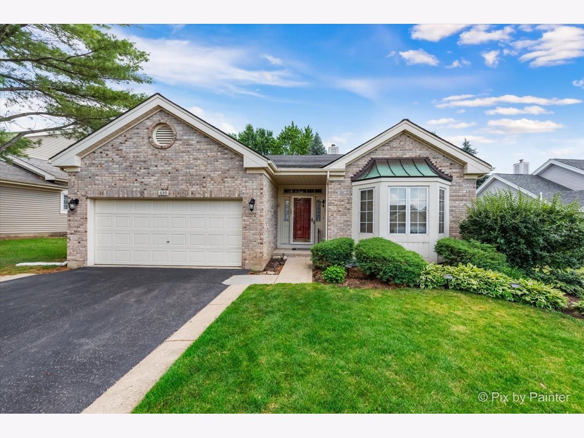 Homes & Condos & Townhomes Sold Bartlett On The Green Bartlett Illinois, 639 Golfers