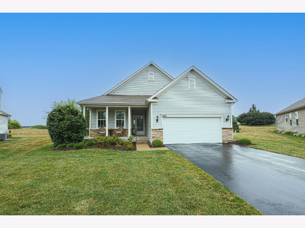 Townhomes & Homes Sold Southbury Oswego Illinois, 692 Canton