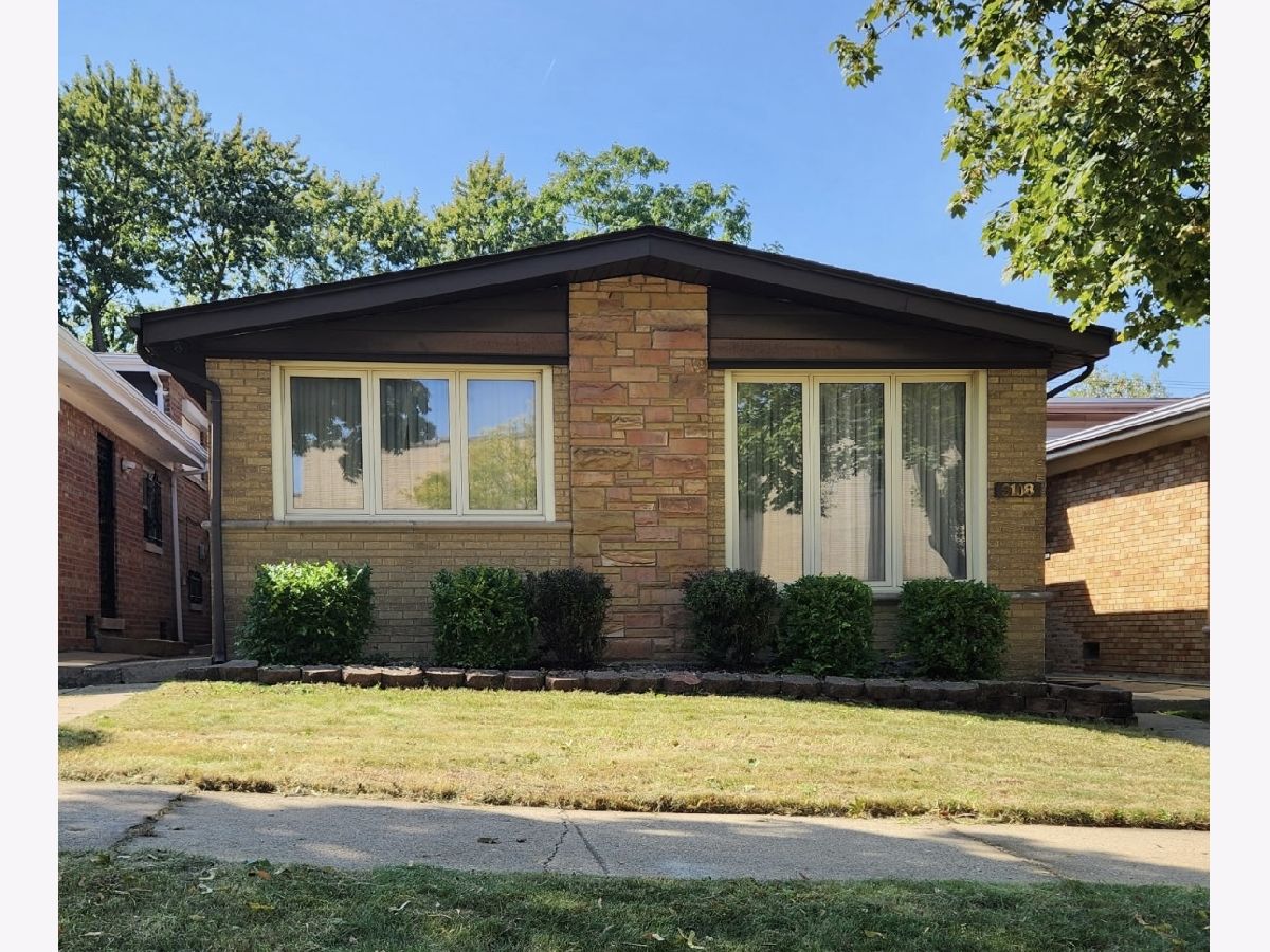 Homes For Sale Pill Hill Valley Chicago Illinois, 9108 Euclid Avenue
