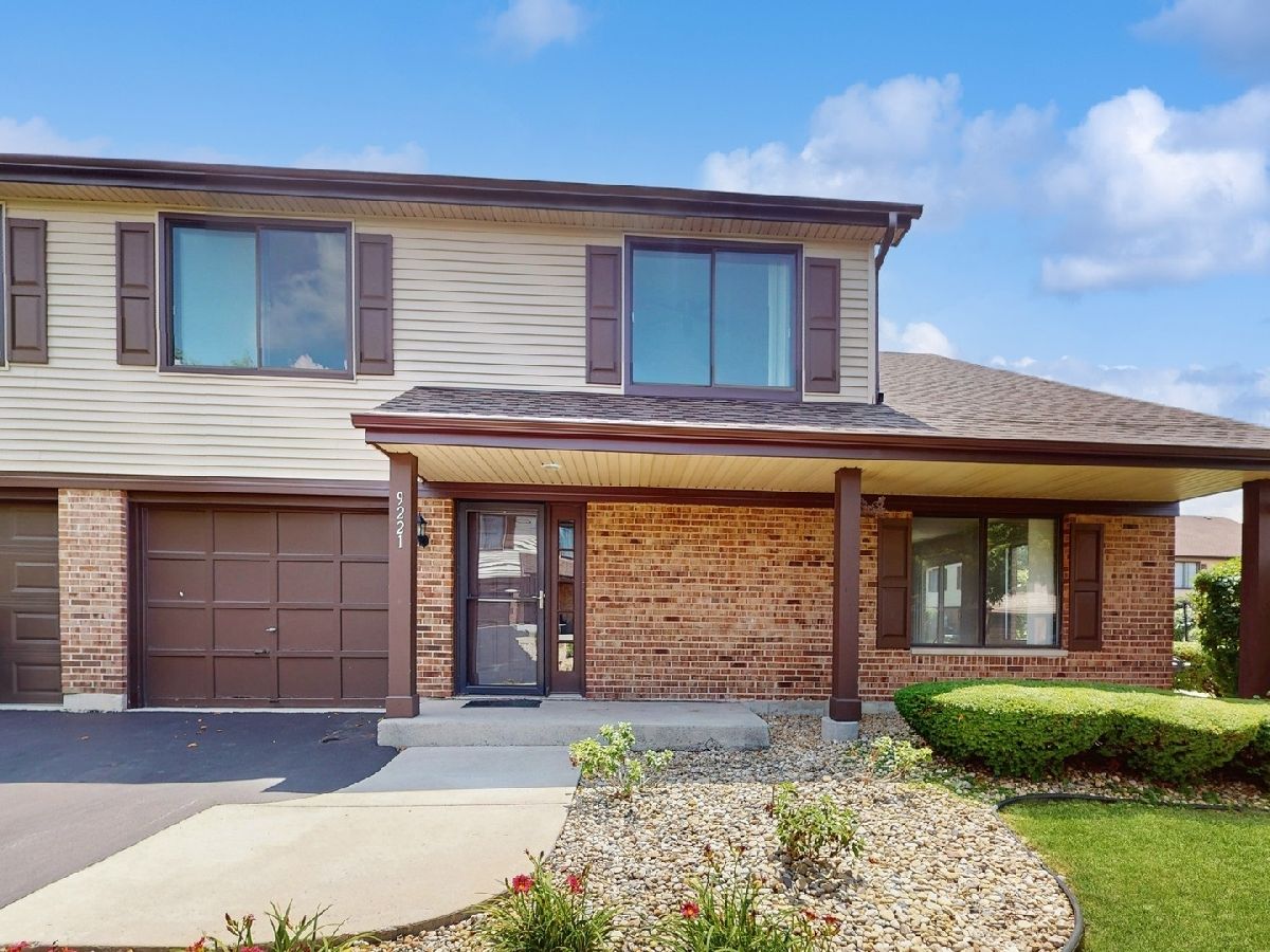 Homes & Townhomes & Condos For Sale Heritage Estates Orland Park Illinois, 9221 Auburn Court