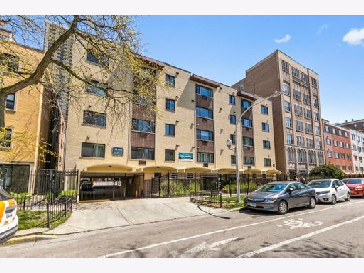  Rented Chicago Illinois, 6001 Kenmore