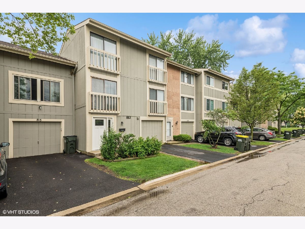 Sold Roselle Illinois, 813 Shawnee