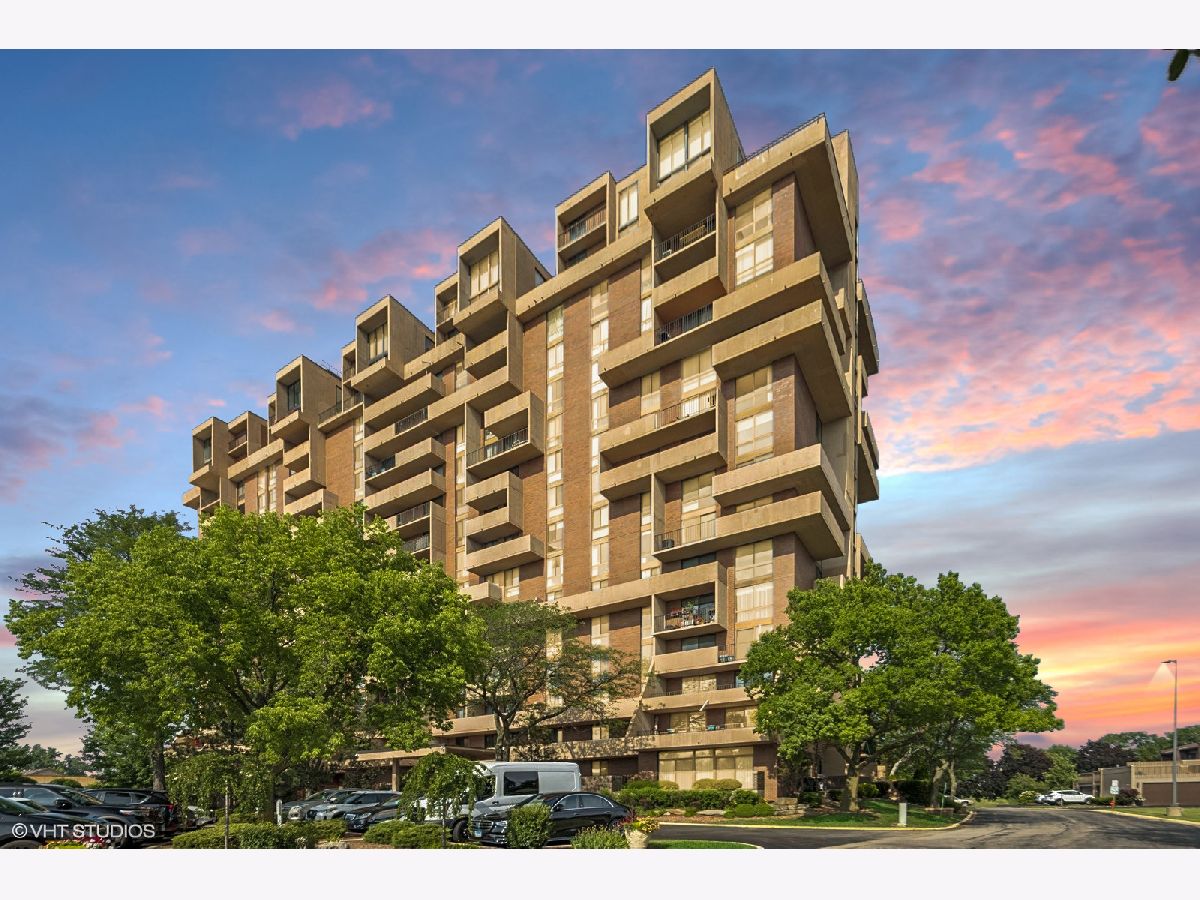 Condos & Townhomes Sold Dominion Tower Wood Dale Illinois, 465 Dominion
