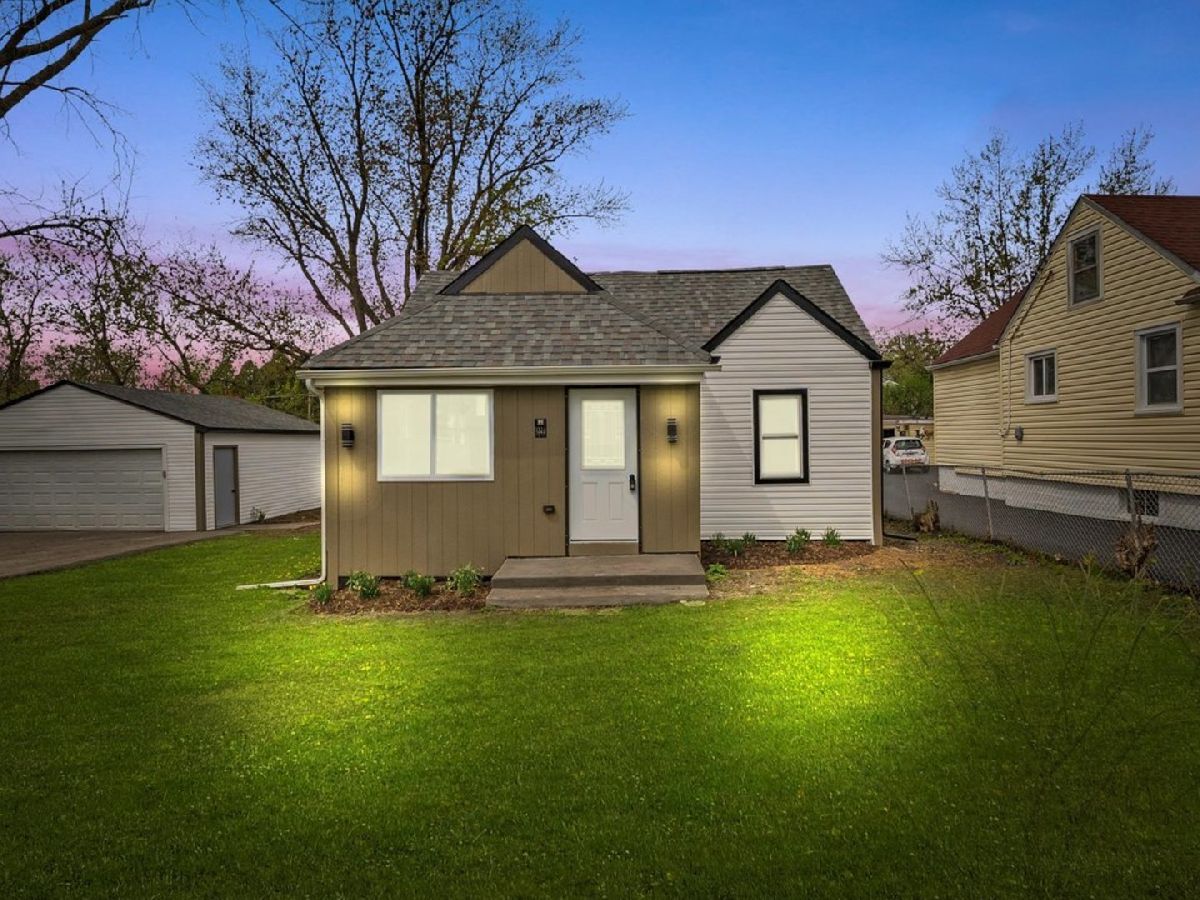  Sold Round Lake Beach Illinois, 1326 Poplar