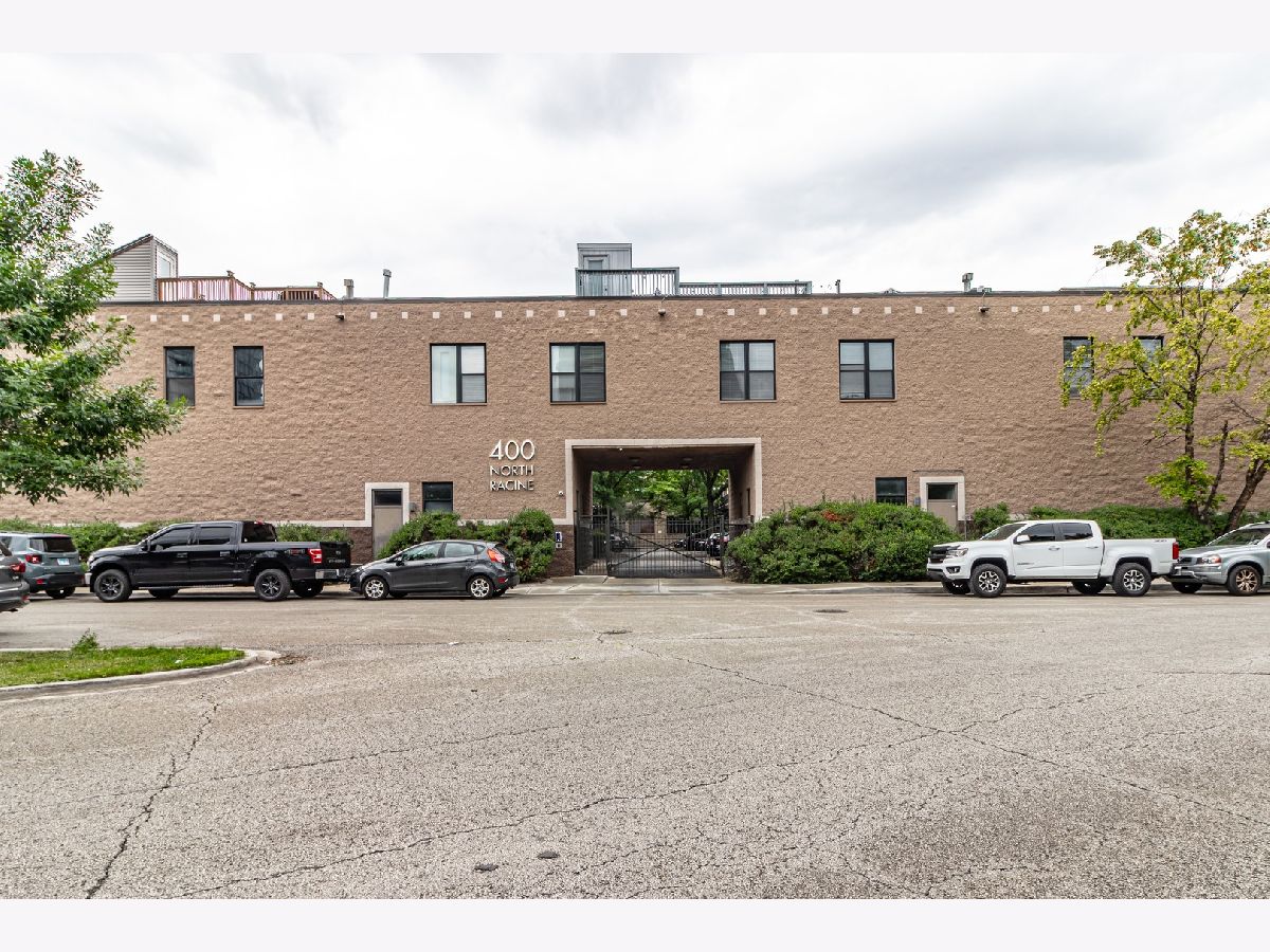  Rented Chicago Illinois, 400 Racine