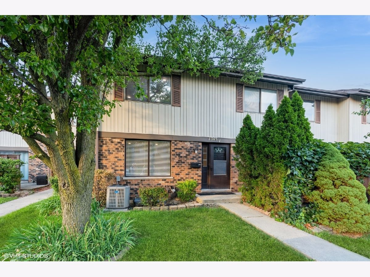  Sold Downers Grove Illinois, 7345 Winthrop