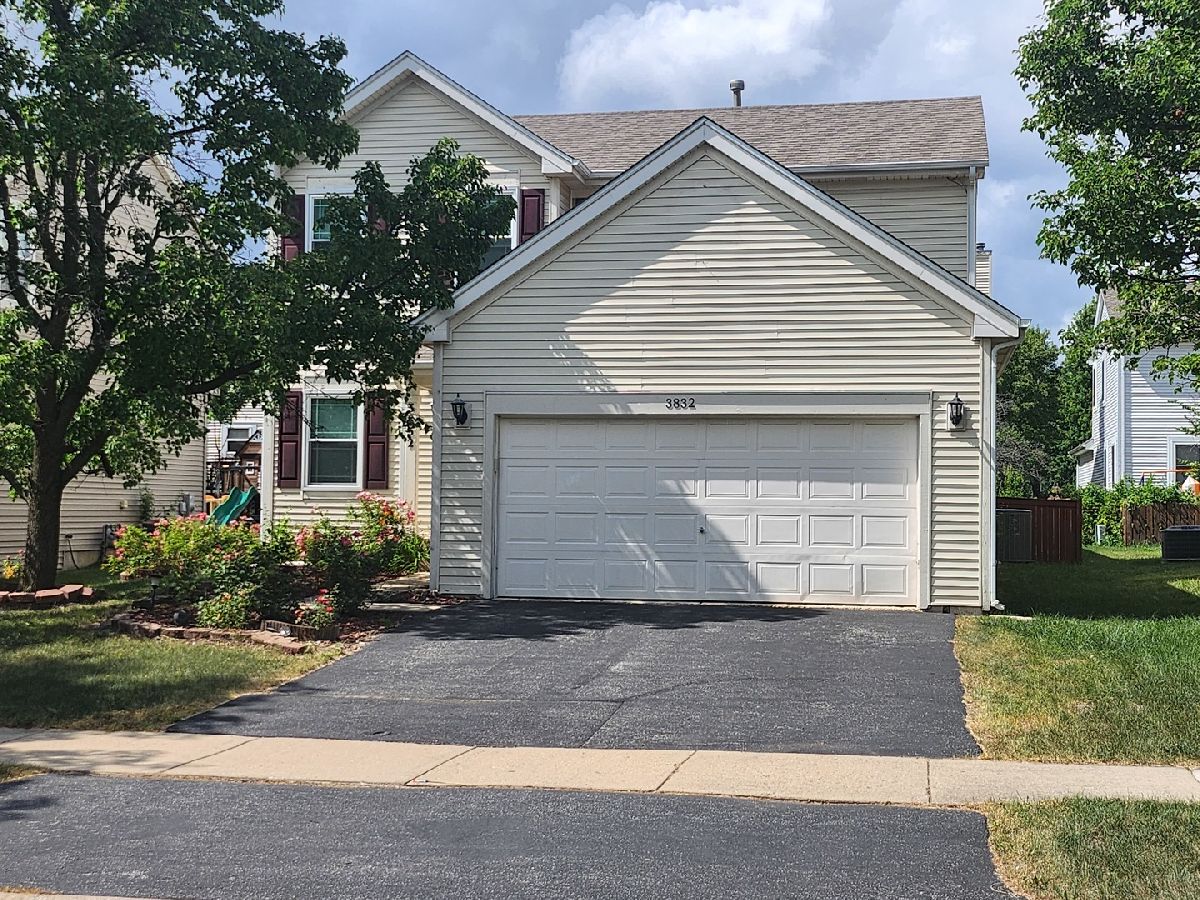 Homes Rented Villages At Meadowlakes Aurora Illinois, 3832 Baybrook