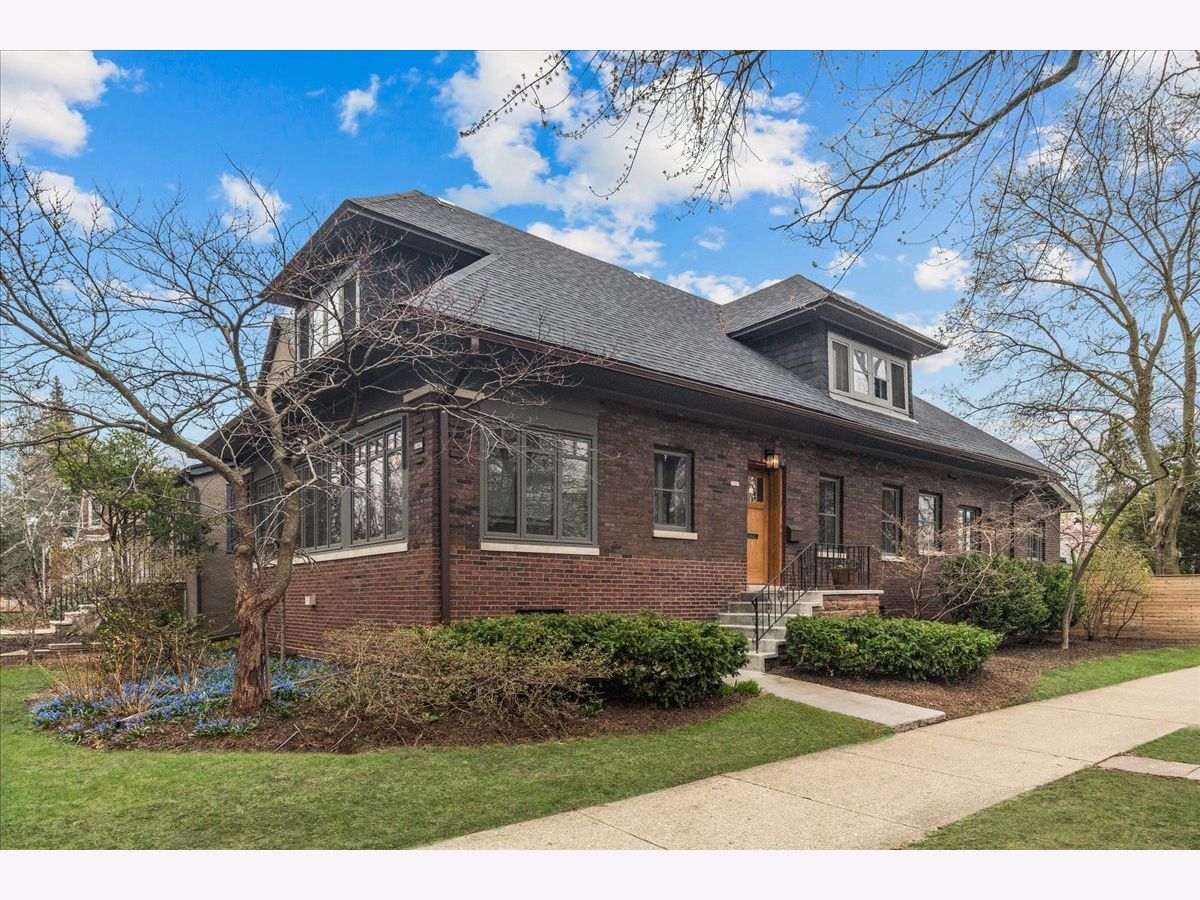  Sold Chicago Illinois, 2087 Greenleaf