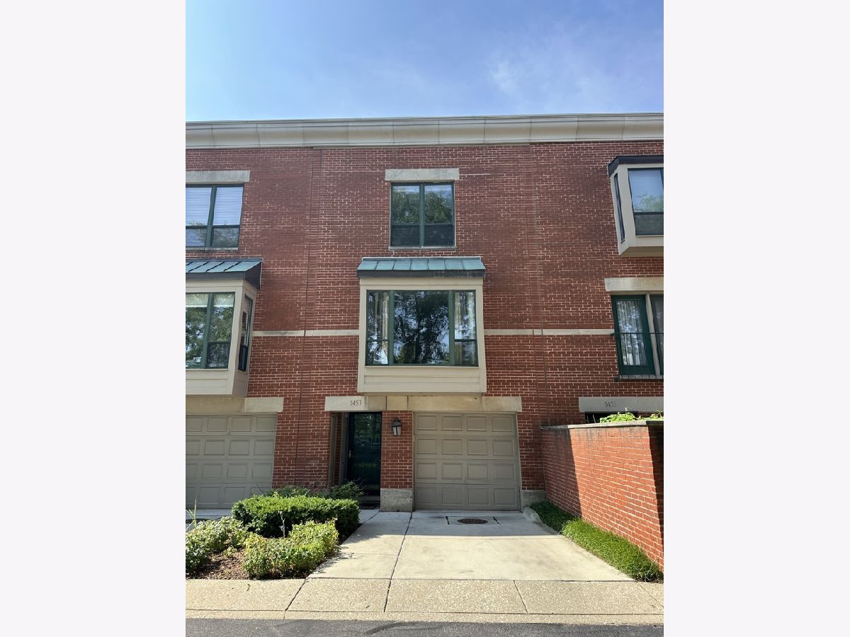 Townhomes & Condos & Homes Sold Garibaldi Square Chicago Illinois, 1453 Harrison