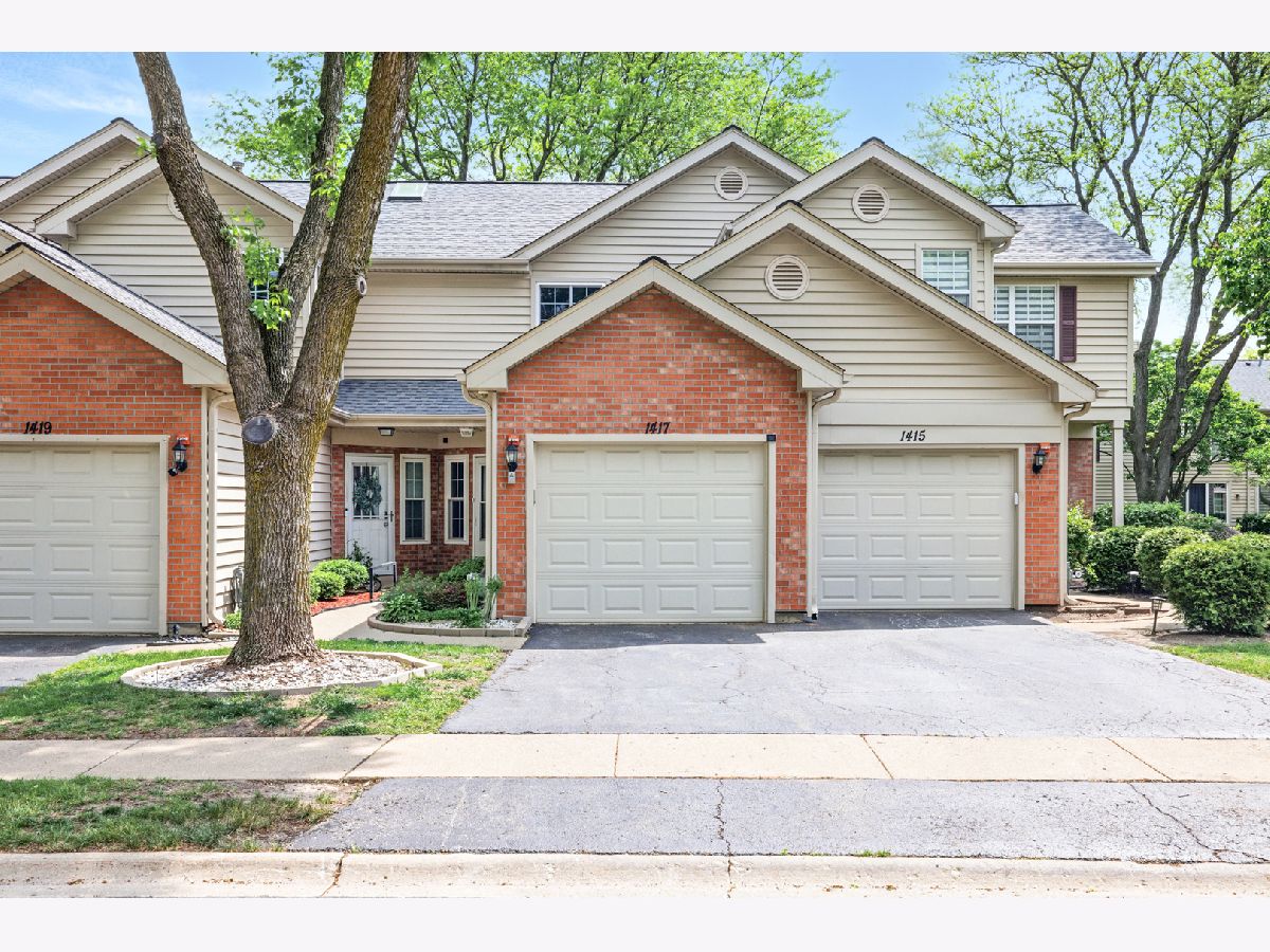 Townhomes & Condos & Homes Sold Glendale Lakes Glendale Heights Illinois, 1417 Golfview