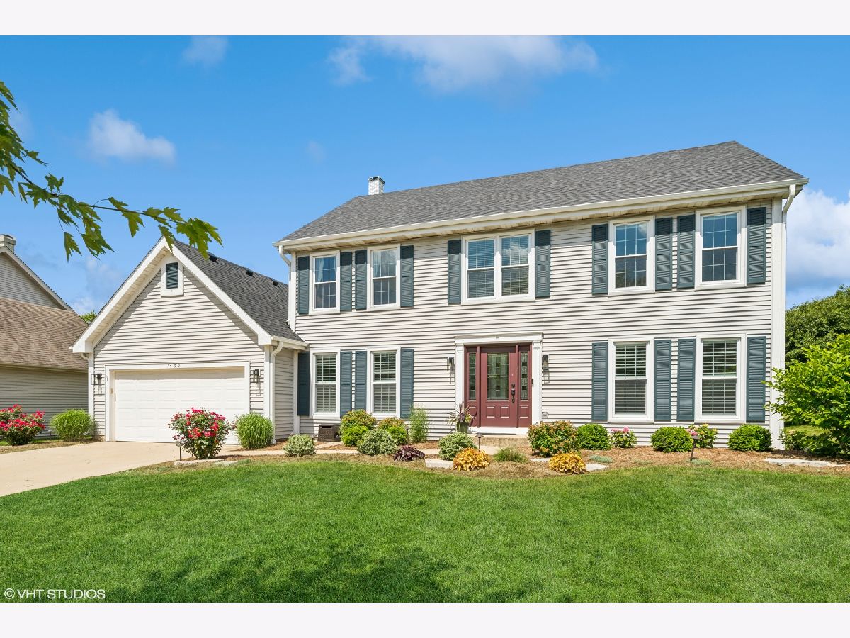 Homes & Townhomes & Condos Sold Woodland Hills Bartlett Illinois, 1460 Canter