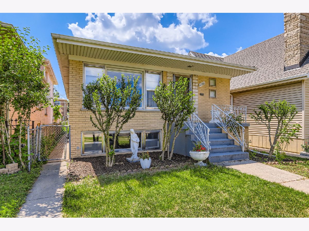  Sold Harwood Heights Illinois, 4240 New England