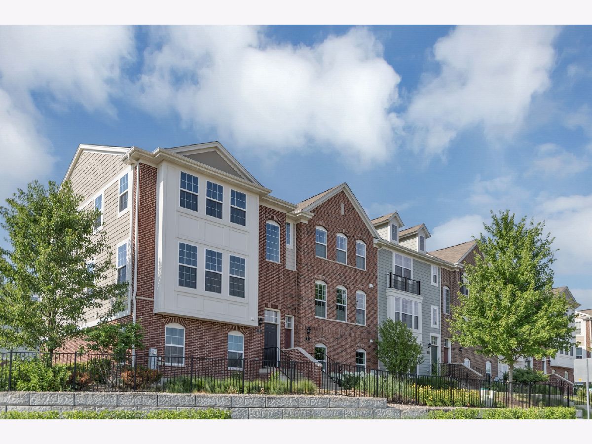 Townhomes & Homes Sold Pleasant Square Schaumburg Illinois, 7 Bethel