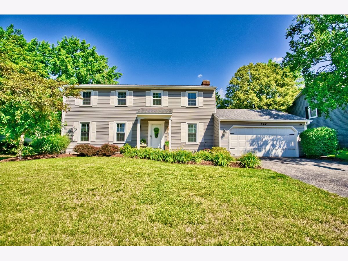 Homes For Sale Naper Carriage Hill Naperville Illinois, 529 Warwick Drive