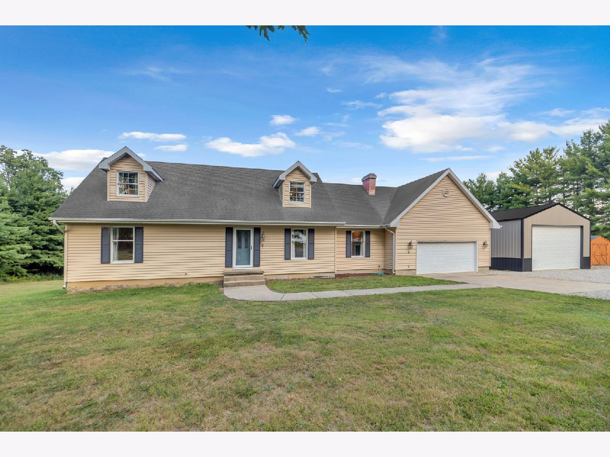 Sold Oakley Illinois, 4454 Prairie View
