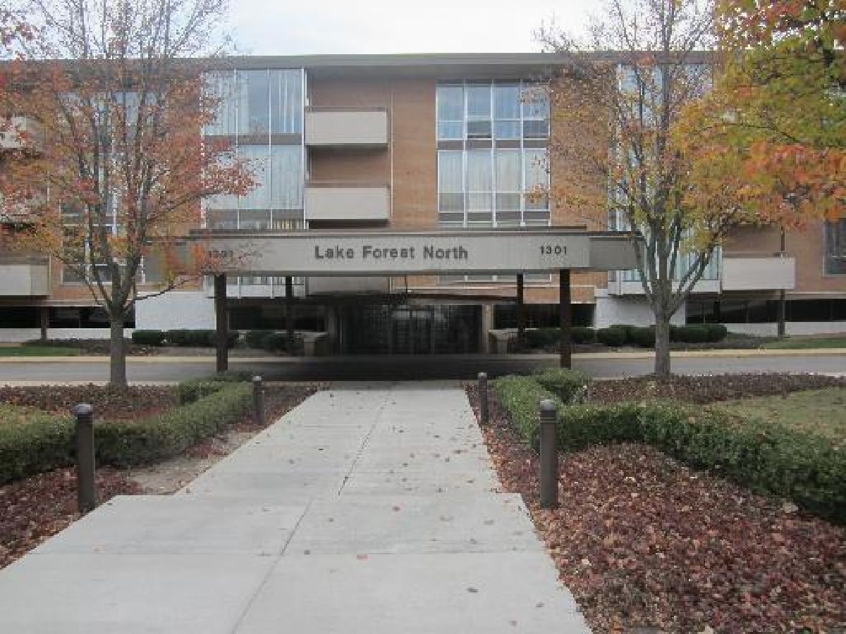 Rented Lake Forest Illinois, 1301 Western
