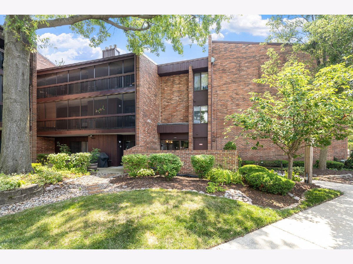 Condominiums Sold Scarborough Fare Oak Forest Illinois, 14515 Central