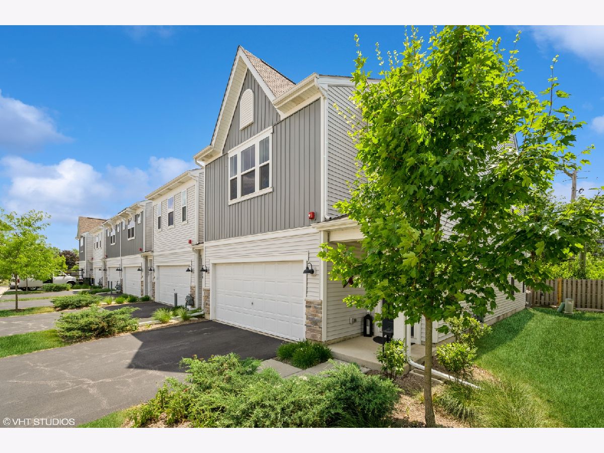  Rented Rolling Meadows Illinois, 2511 Geranium