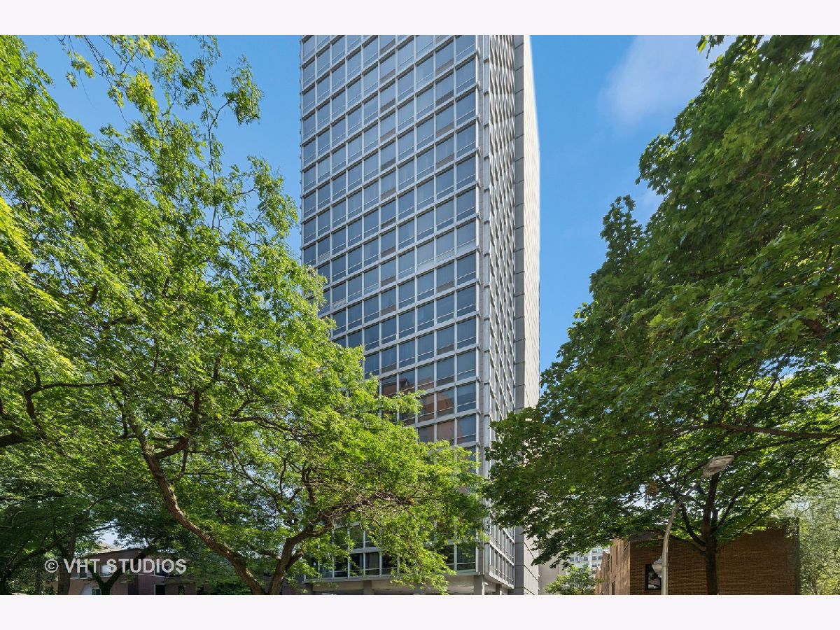  Sold Chicago Illinois, 339 Barry