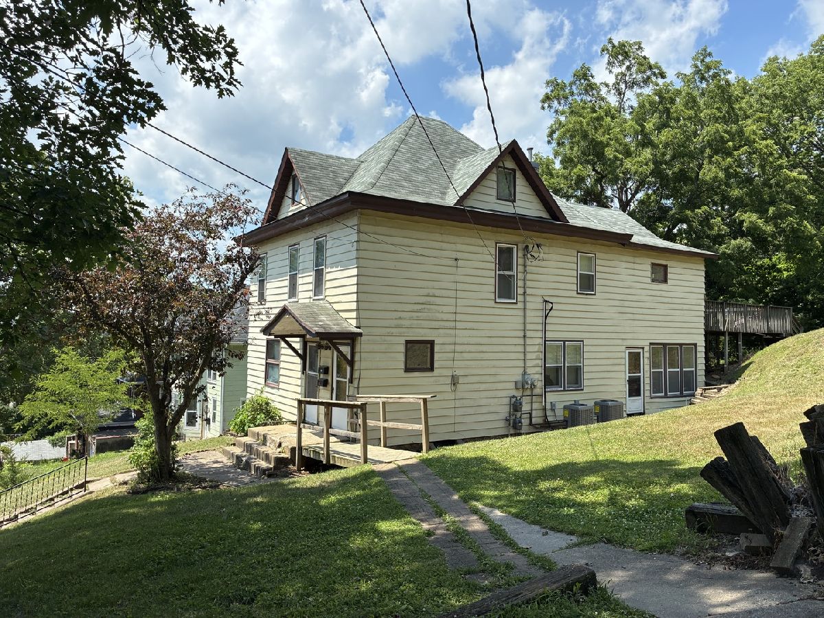 For Sale Savanna Illinois, 24 Mulberry Street