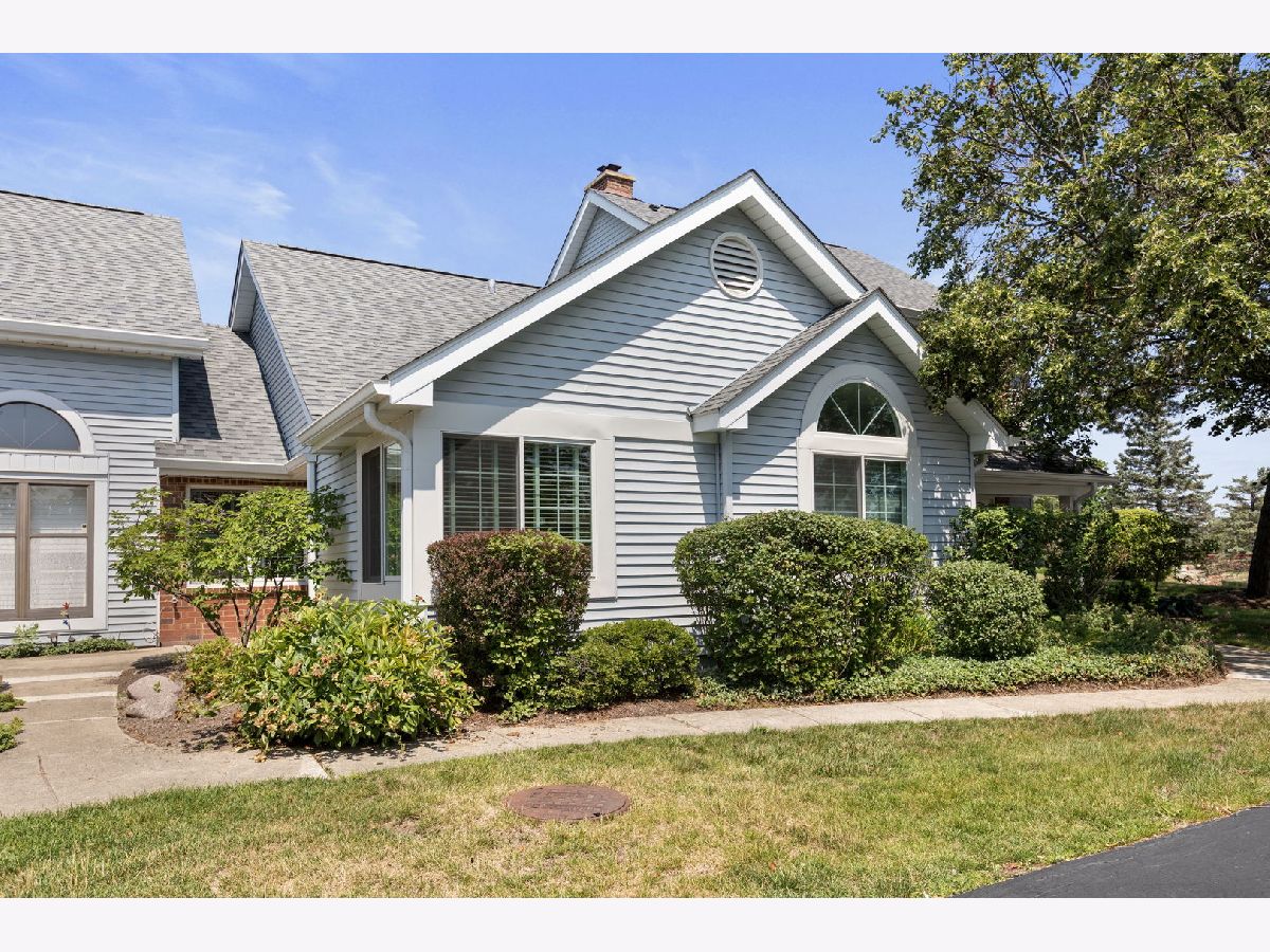  Sold Lincolnshire Illinois, 2 Warwick