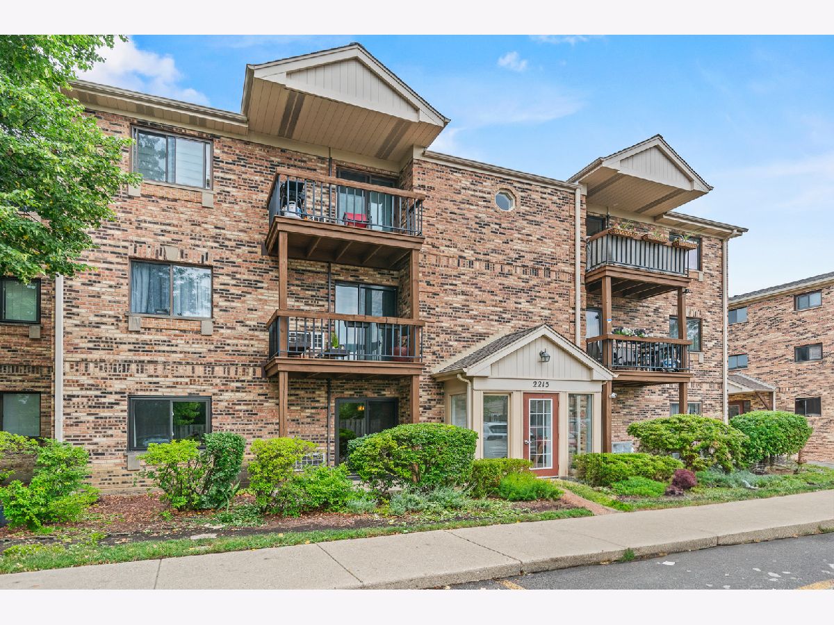 Condominiums Sold Rosewood Arlington Heights Illinois, 2215 Nichols